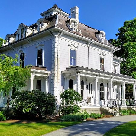 Proctor Mansion Inn Рентъм Екстериор снимка
