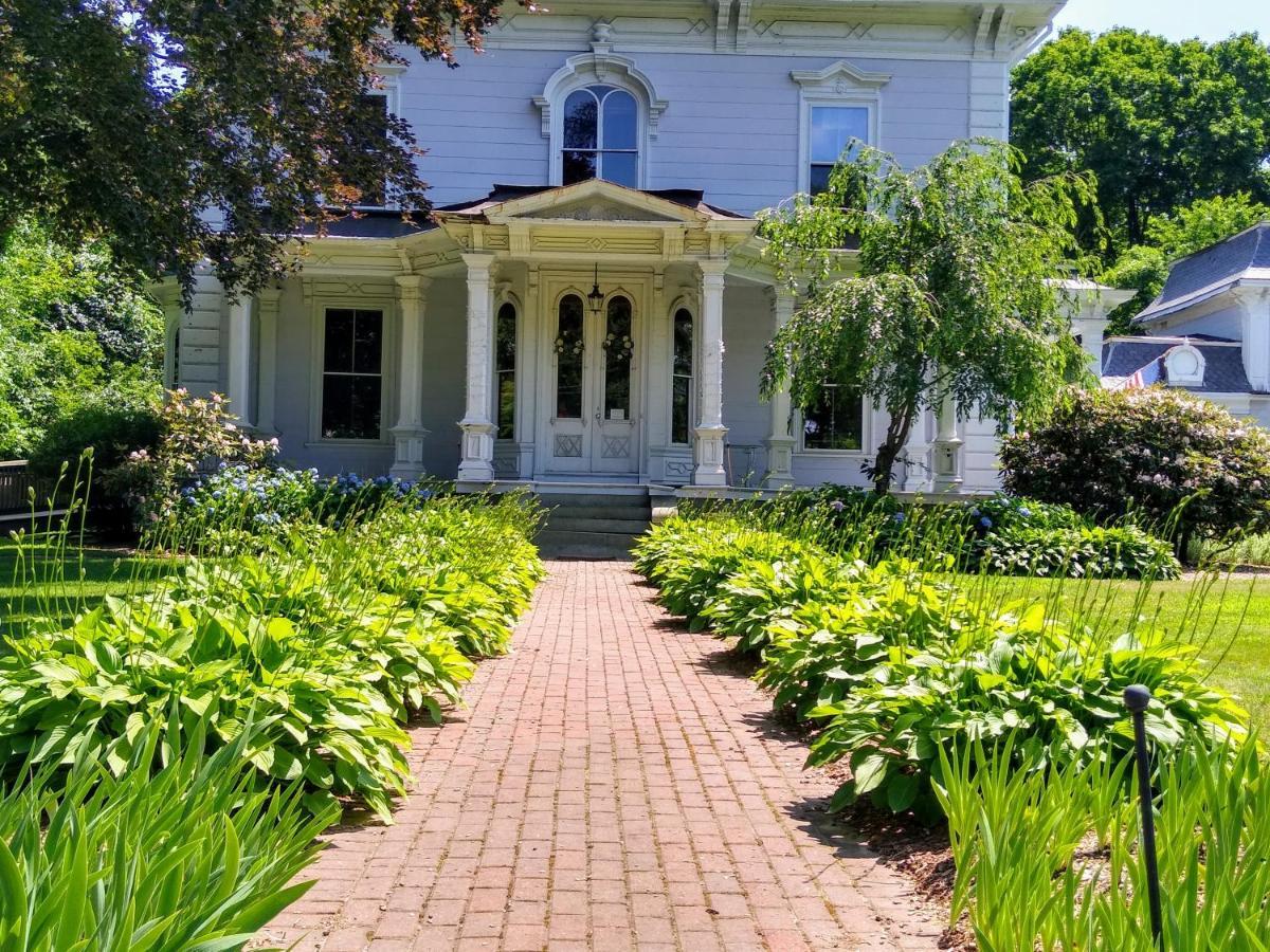 Proctor Mansion Inn Рентъм Екстериор снимка