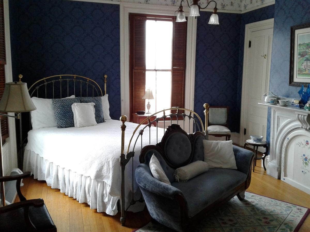 Proctor Mansion Inn Рентъм Екстериор снимка
