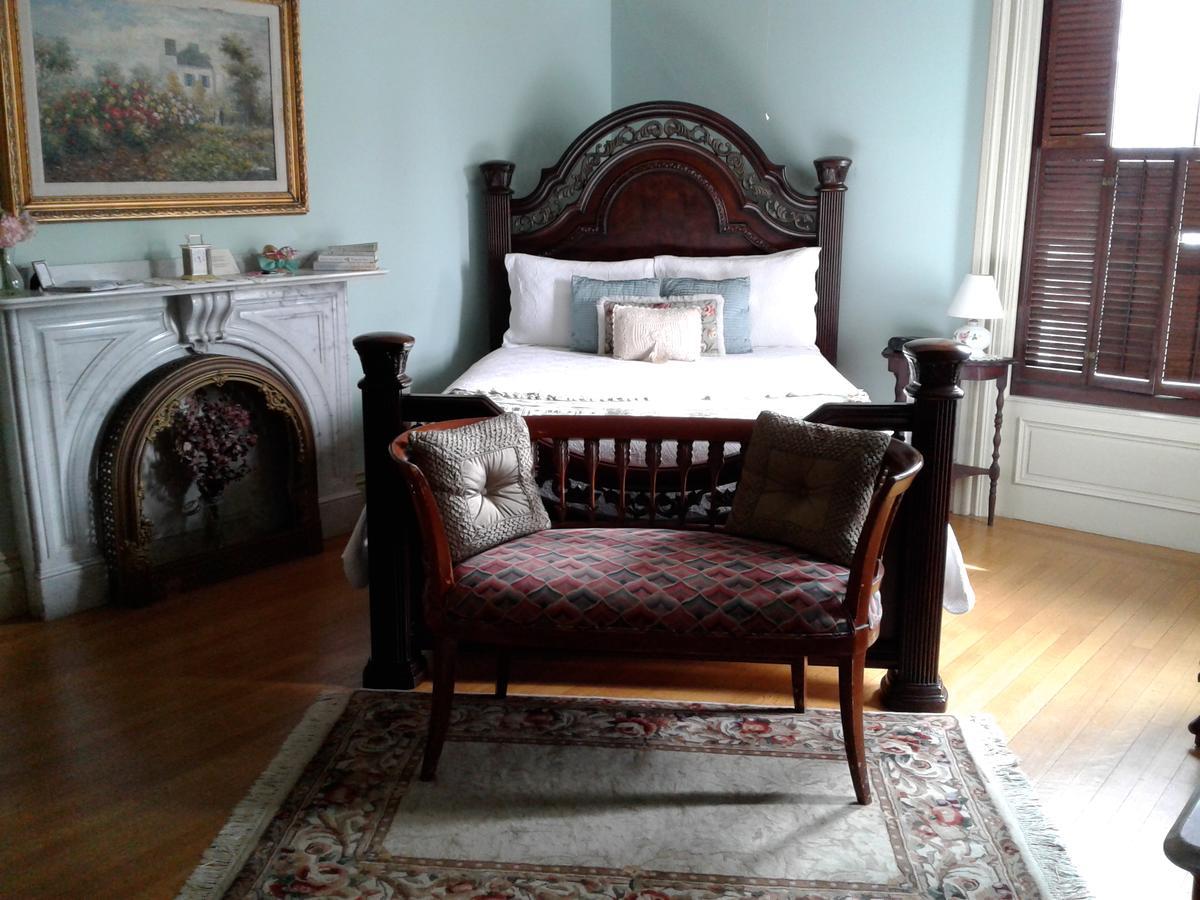 Proctor Mansion Inn Рентъм Екстериор снимка