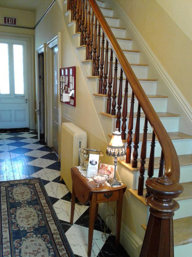 Proctor Mansion Inn Рентъм Екстериор снимка