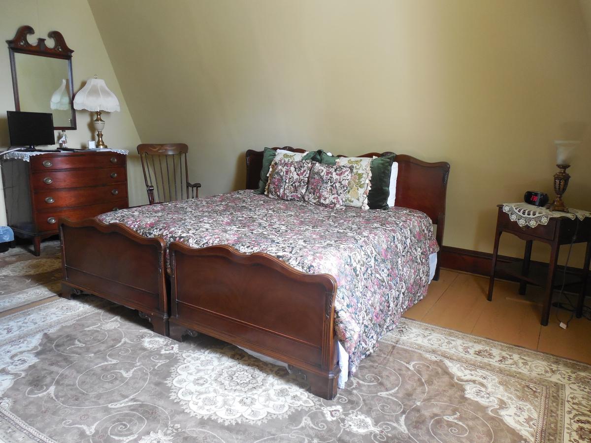 Proctor Mansion Inn Рентъм Екстериор снимка