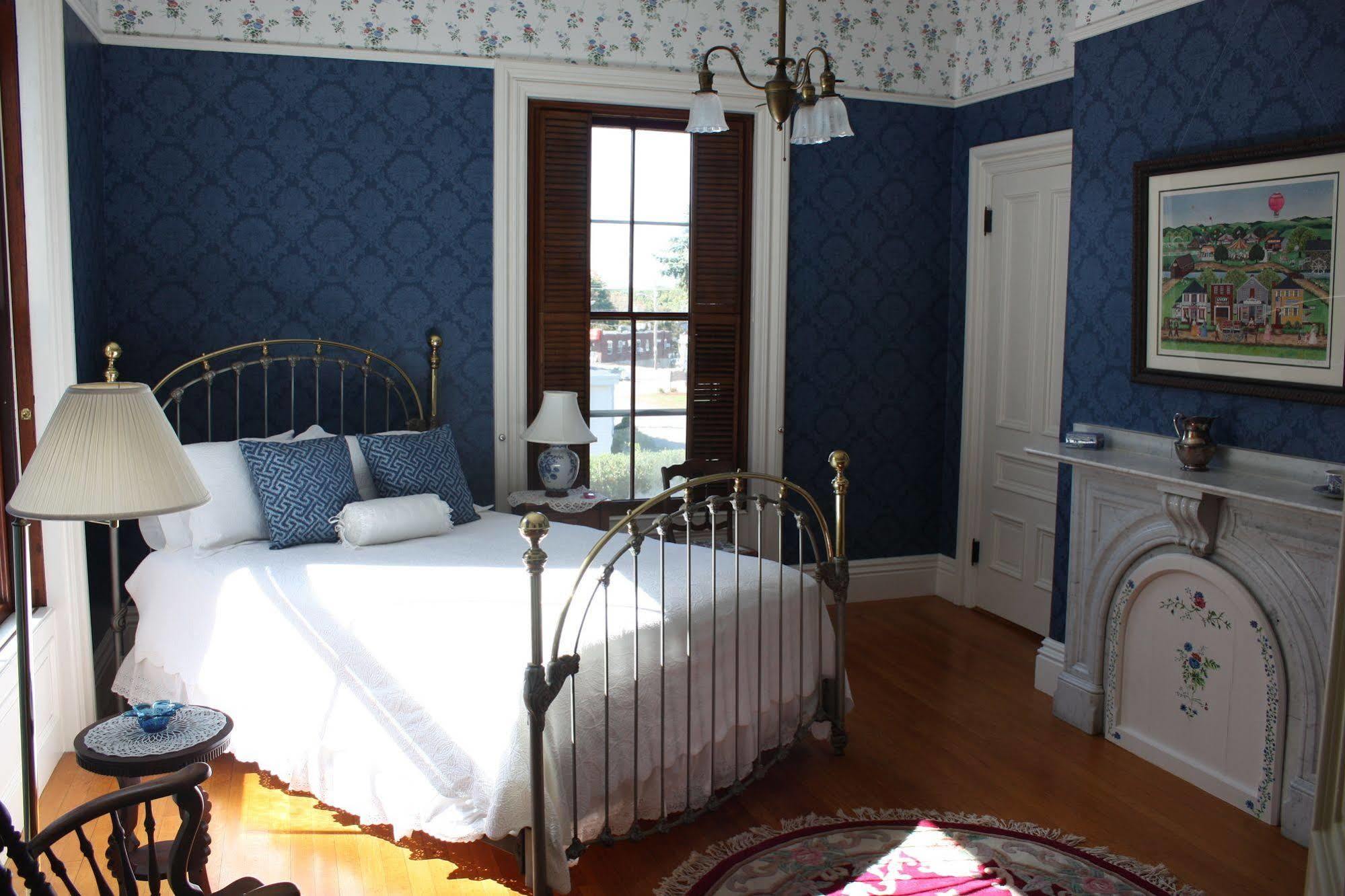 Proctor Mansion Inn Рентъм Екстериор снимка