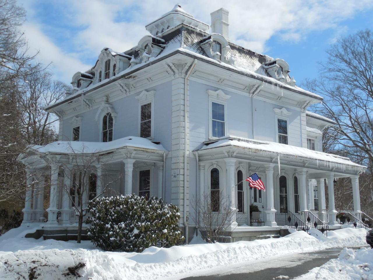 Proctor Mansion Inn Рентъм Екстериор снимка
