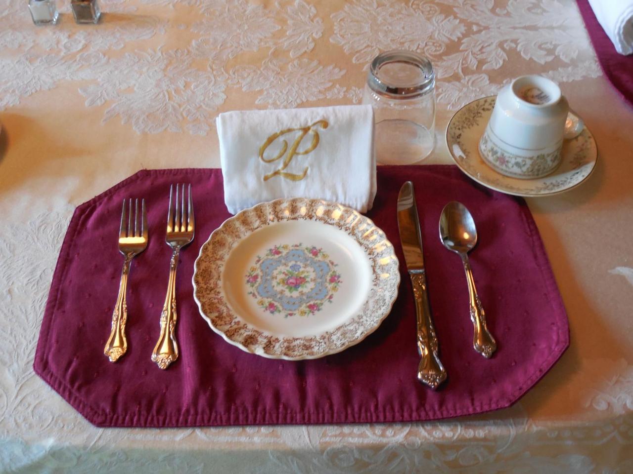 Proctor Mansion Inn Рентъм Екстериор снимка